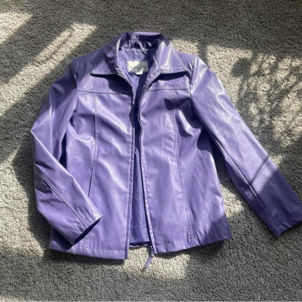 Purple (vegan) leather zip up jacket by Carolina Colours with shoulder pads